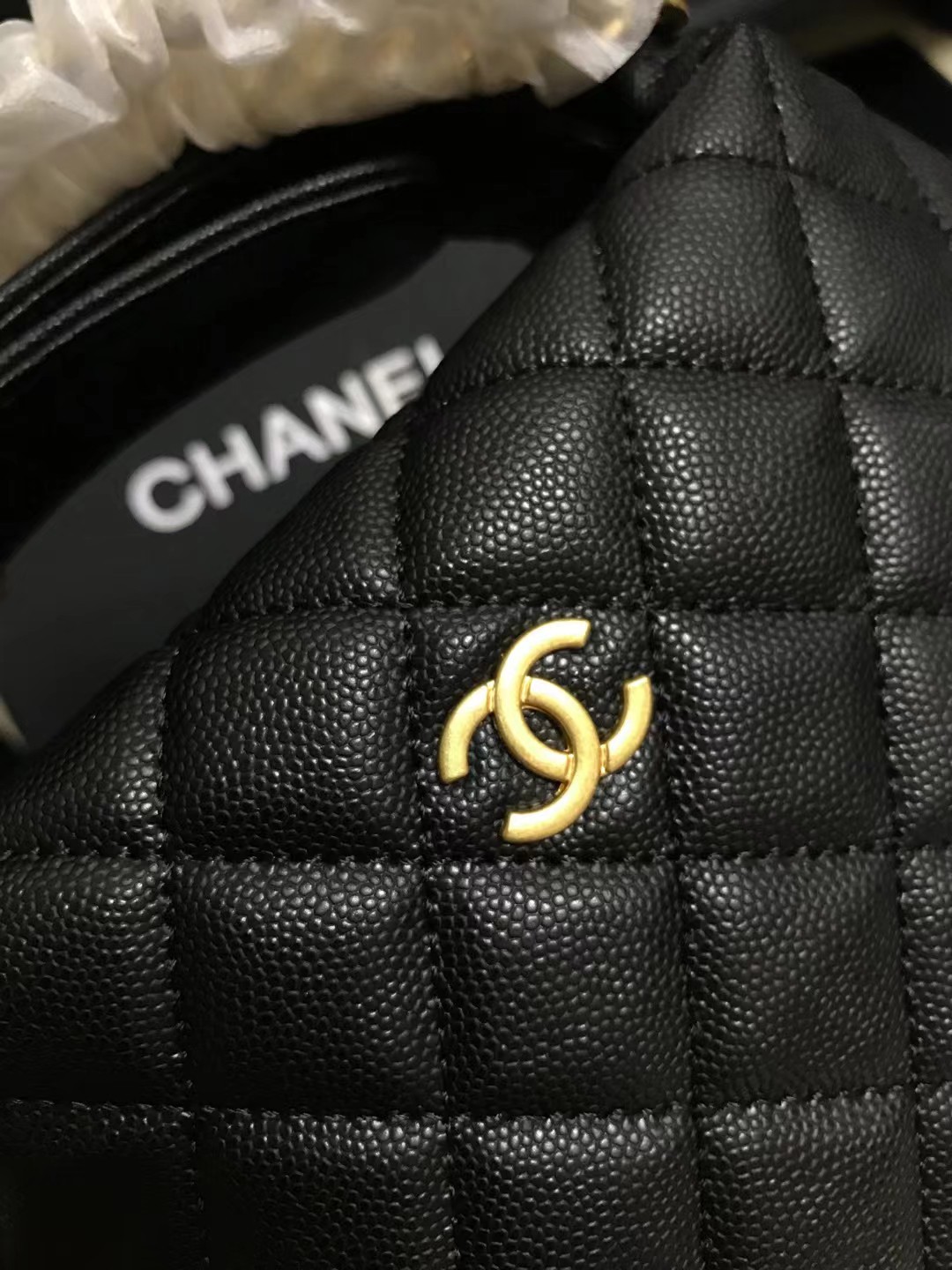 Chanel 升级版型号:AS3943简介: 质量 之作 华丽与气质的前沿 是你意想不到的尊贵