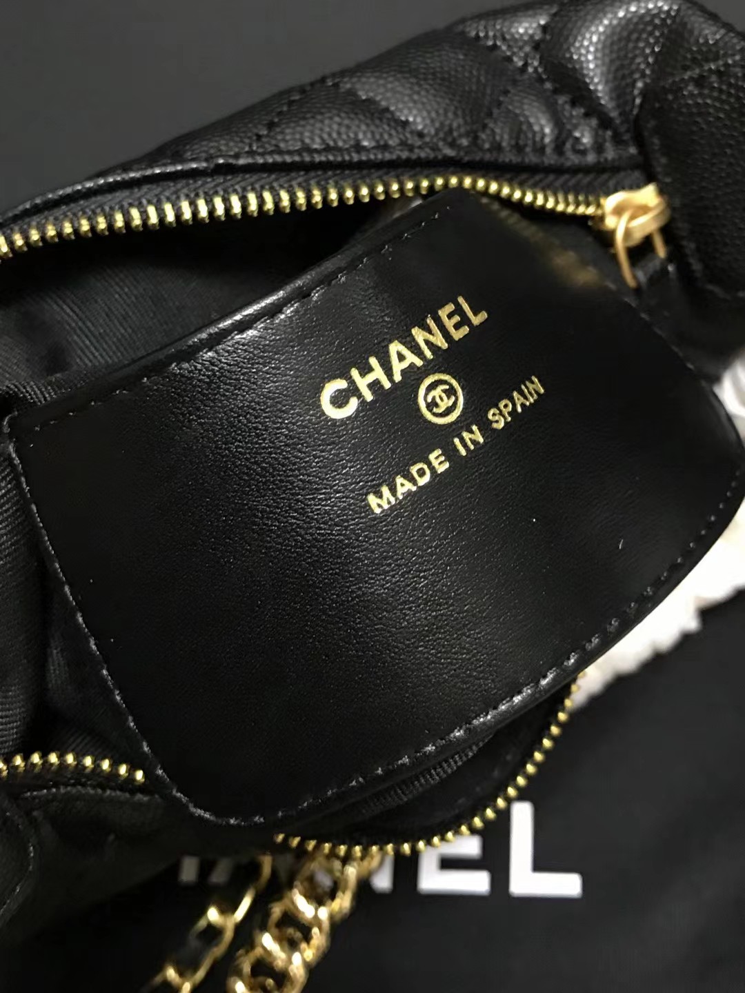 Chanel 升级版型号:AS3943简介: 质量 之作 华丽与气质的前沿 是你意想不到的尊贵