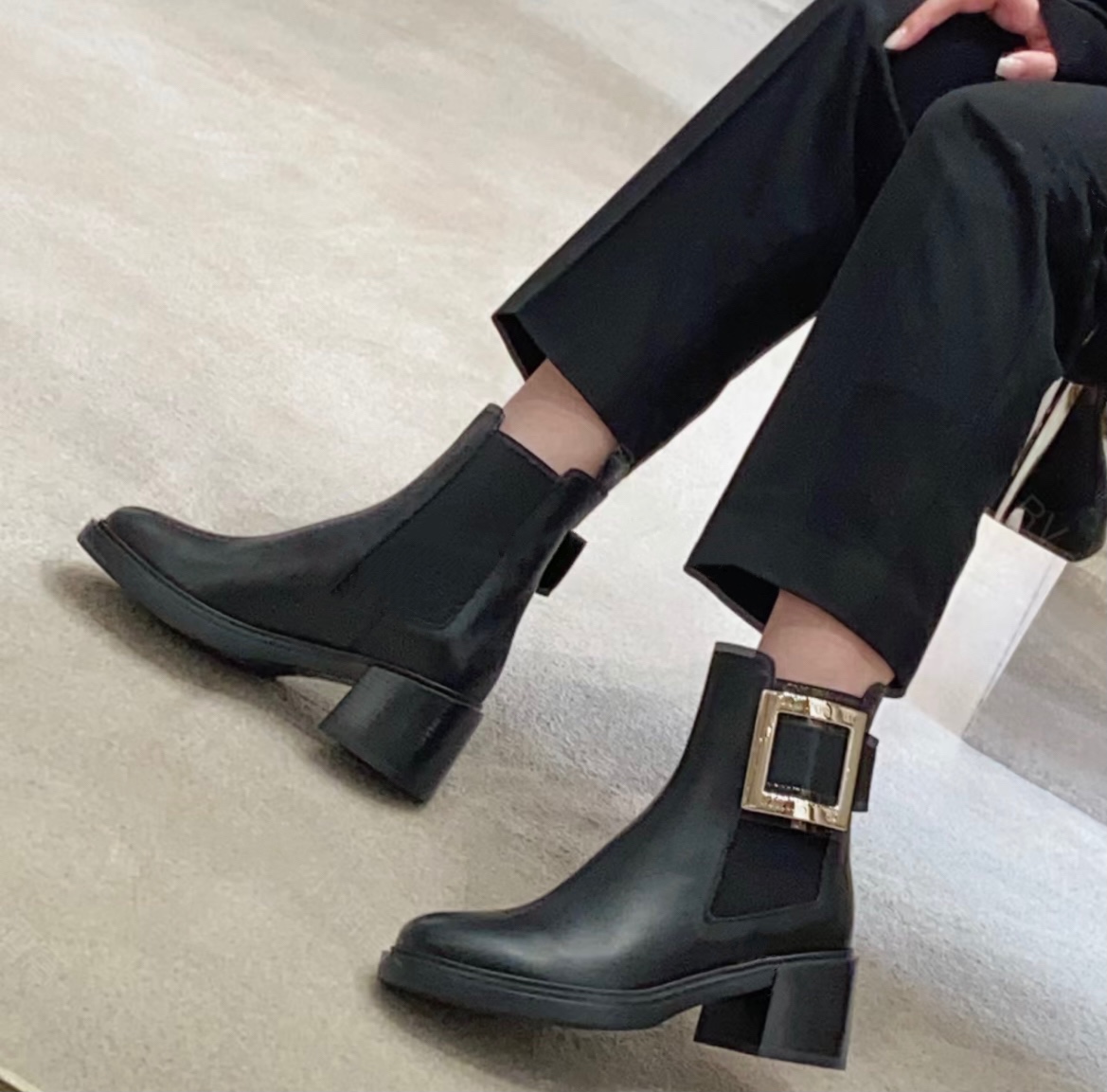 [Roger Vivier Women