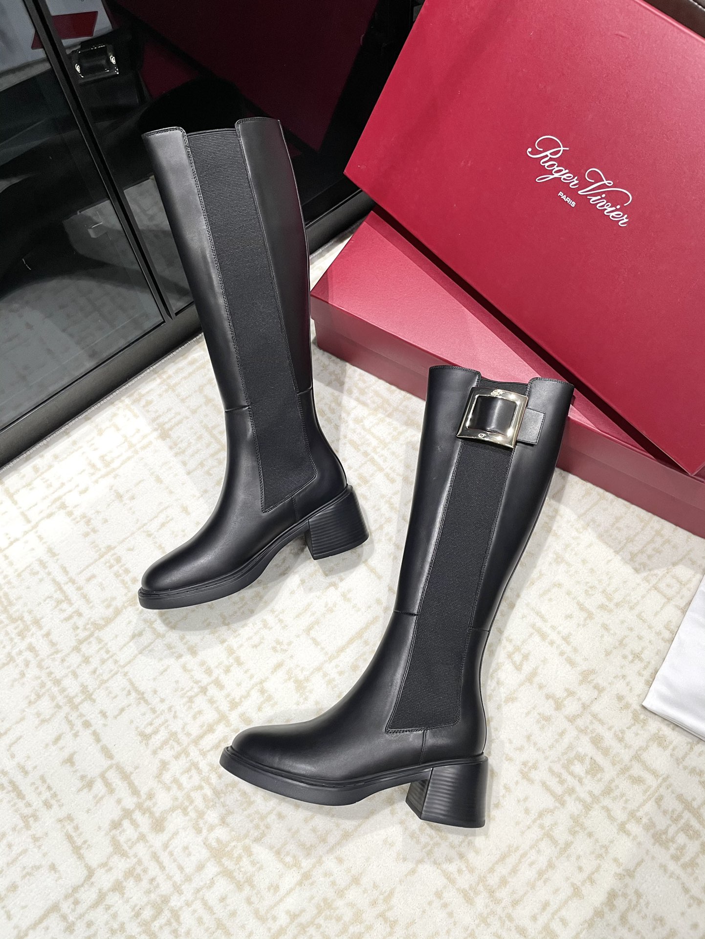 [Roger Vivier Women