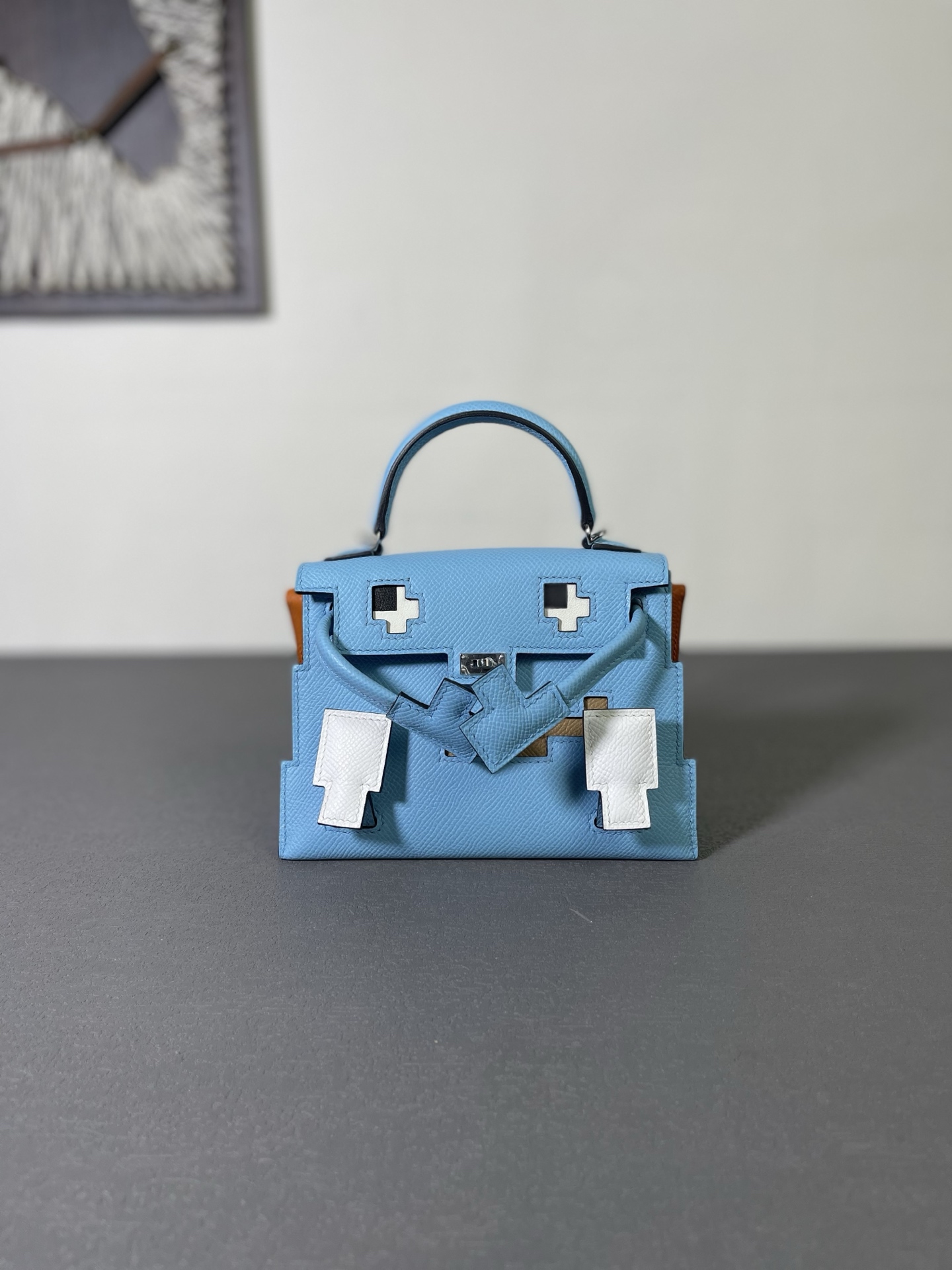 NO:851980,In stock, kellydoll mechanical doll bag, candy blue and classic orange, imported esom leather, imported wax thread, handmade, hand-engraved hardware, hand-made copper nails, Hermes, Hermes, Hermes,19860909现货,kellydoll 机械公仔包 糖果蓝拼经典橙 进口 esom 皮 进口蜡线纯手工制作 手工刻五金,手打铜钉,爱马仕,hermes,Hermes,,Bag