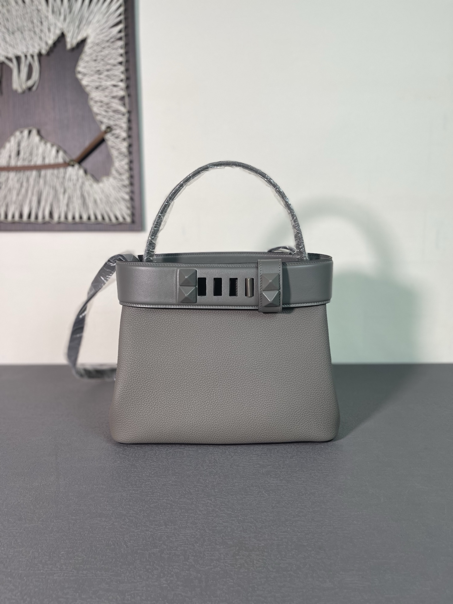 NO:698822,New models in stock, medor bag, cumulonimbus gray, imported togo leather and swift leather, imported wax thread, purely hand-sewn, Hermes, hermes, stuart weitzman, Hermes,19860909现货新款,medor bag,积雨云灰 进口togo皮拼swift皮 进口蜡线纯手工缝制,爱马仕,hermes,stuart weitzman,Hermes,,Bag