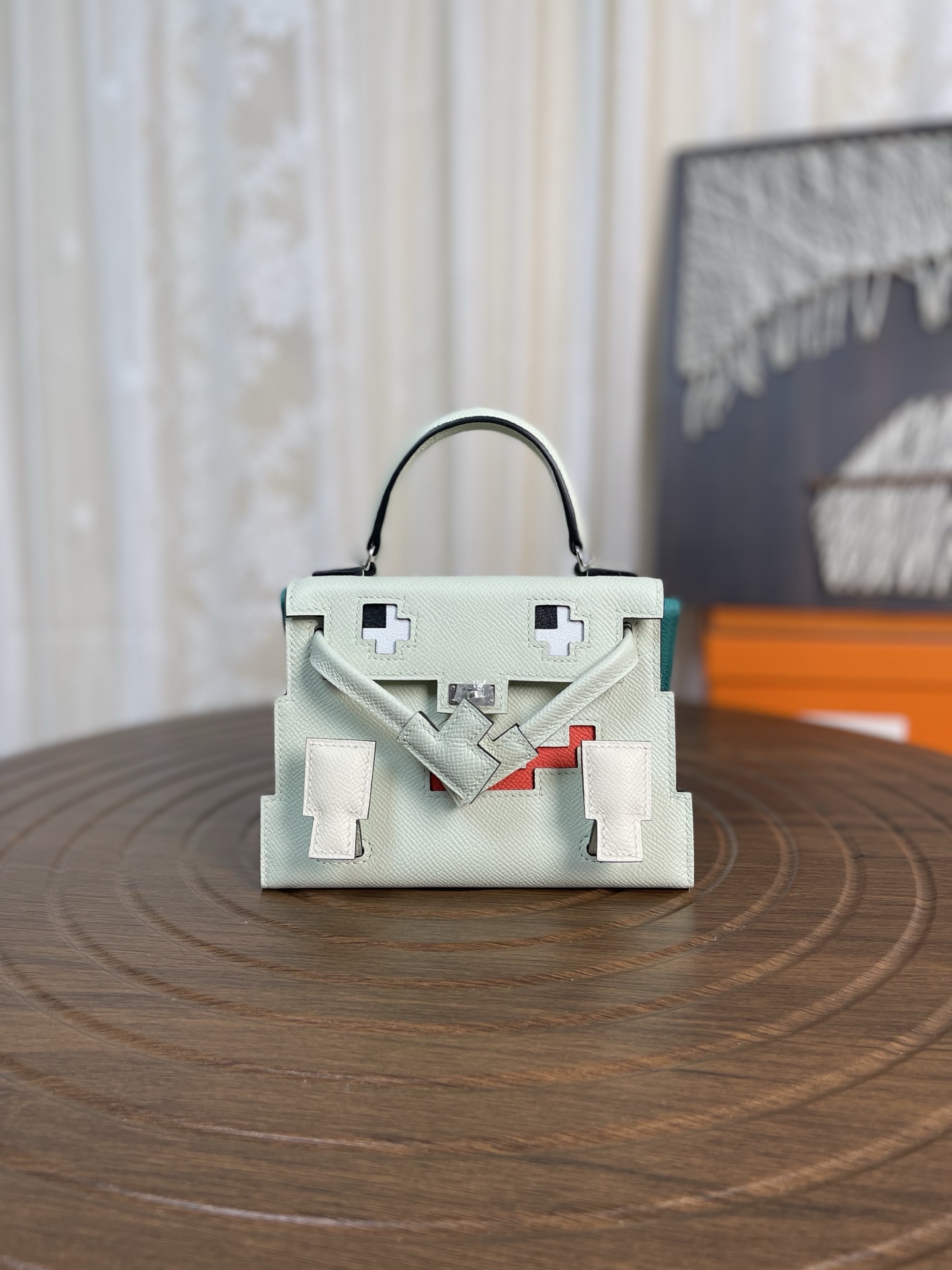 NO:851963,In stock, kellydoll mechanical doll bag, bubble green and Verona green, imported esom leather, imported wax thread, handmade, hand-engraved hardware, hand-made copper nails, Hermes, Hermes, Hermes,19860909现货,kellydoll 机械公仔包 气泡绿拼维罗纳绿 进口 esom 皮 进口蜡线纯手工制作 手工刻五金,手打铜钉,爱马仕,hermes,Hermes,,Bag