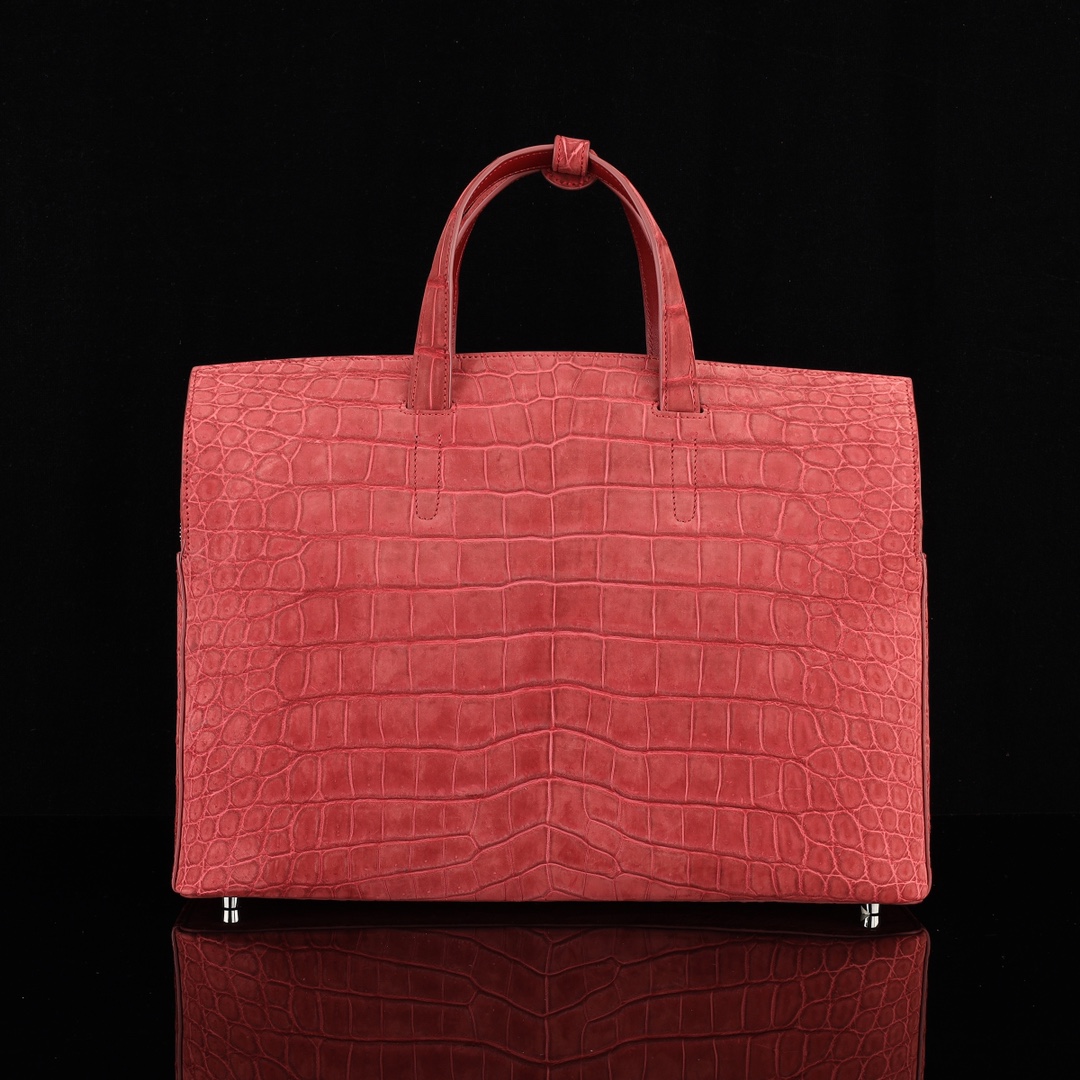 实拍图📸 国产 磨砂鳄鱼肚皮🐊🐊公文包💼⚠️内里配头层牛皮】凯莉男款 尺寸 40*30*10