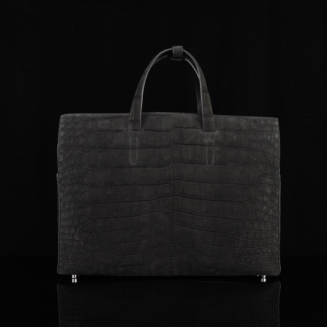 实拍图📸 国产 磨砂鳄鱼肚皮🐊🐊公文包💼⚠️内里配头层牛皮】凯莉男款 尺寸 40*30*10