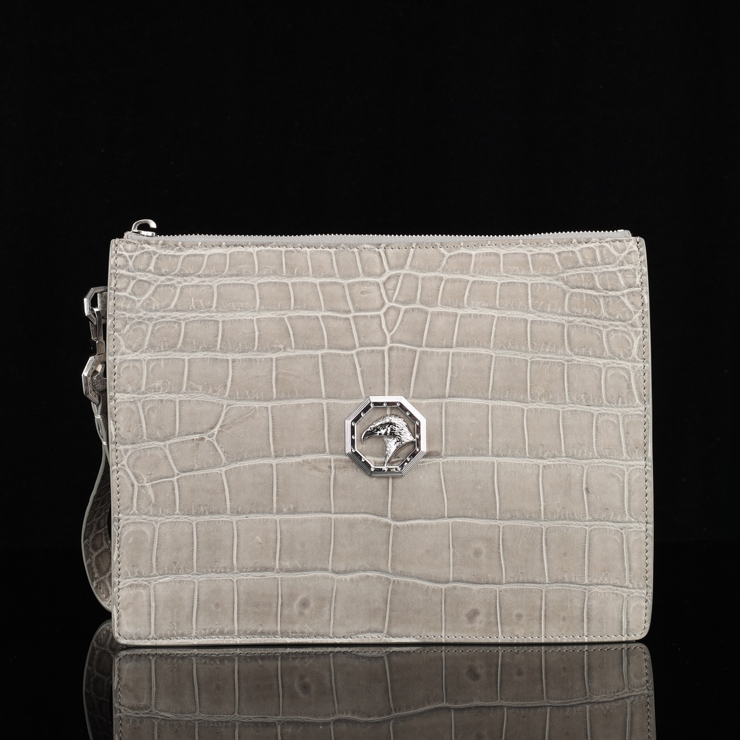 水染尼罗磨砂鳄鱼肚皮🐊🐊 大牌同款夹包配不锈钢五金😎 【内里配头层牛皮】尺寸 27*20*4