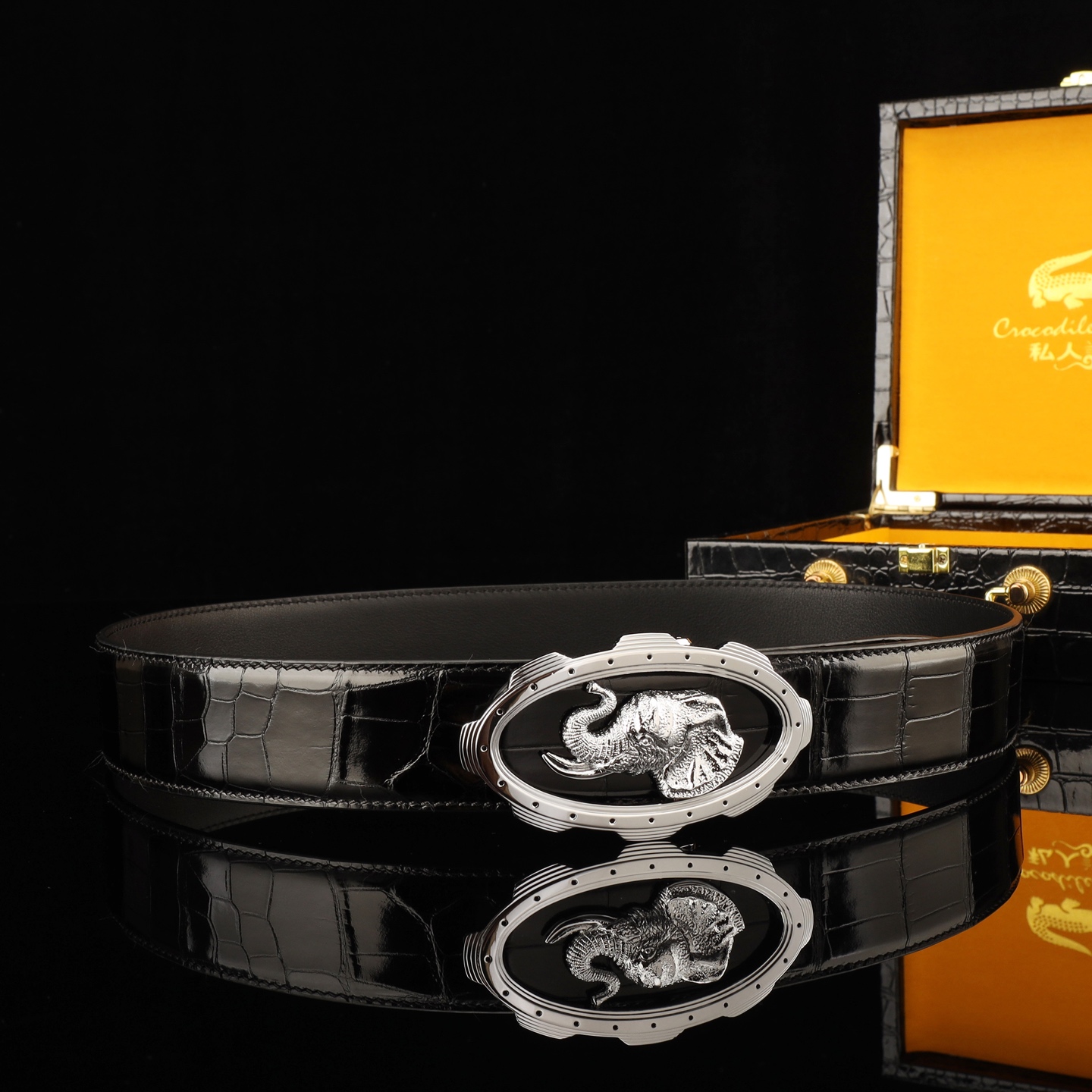 豪华系列[闪电][玫瑰]采用新加坡进口美洲高光鳄鱼肚皮[闪电][玫瑰]搭配史蒂芬扣😁宽度:3.8CM长度100-125cm  💰001880