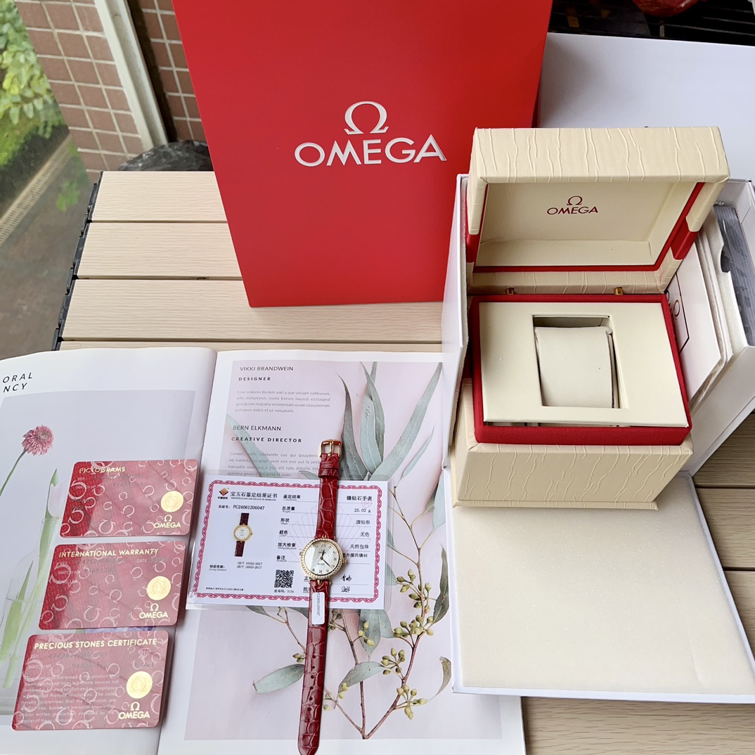 OMEGA Omega De Ville Montre Serti de diamants Peau crocodile Quartz Movement Bracelet en cuir
