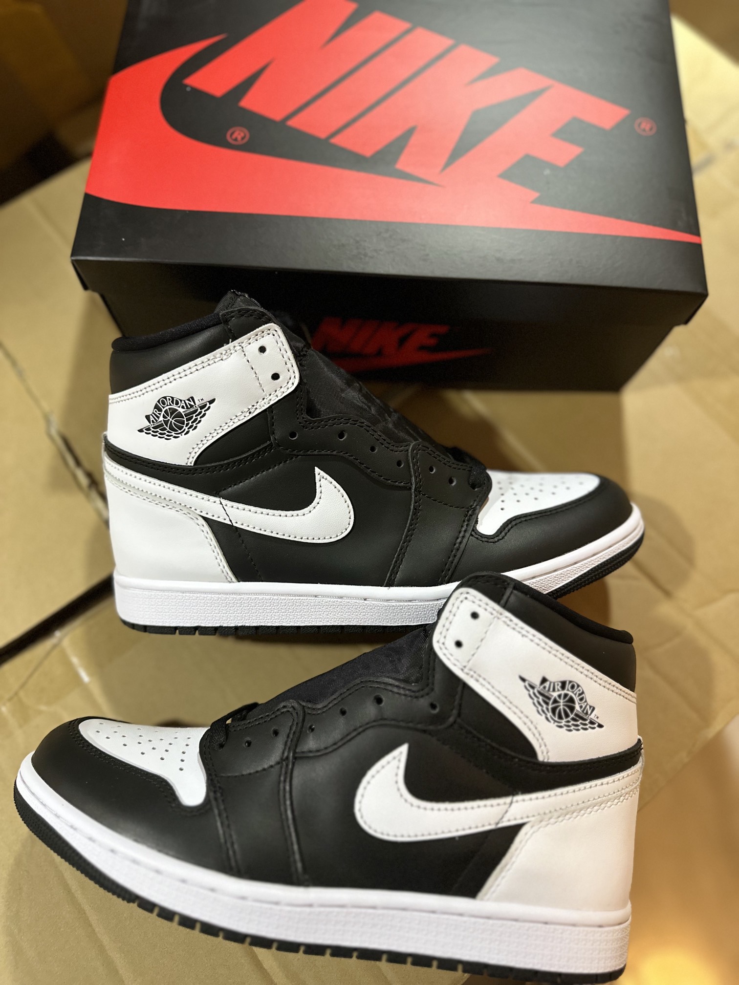 福利特价新增一色AirJordan1HighOG“BlackWhite”白黑4040.5414242.5