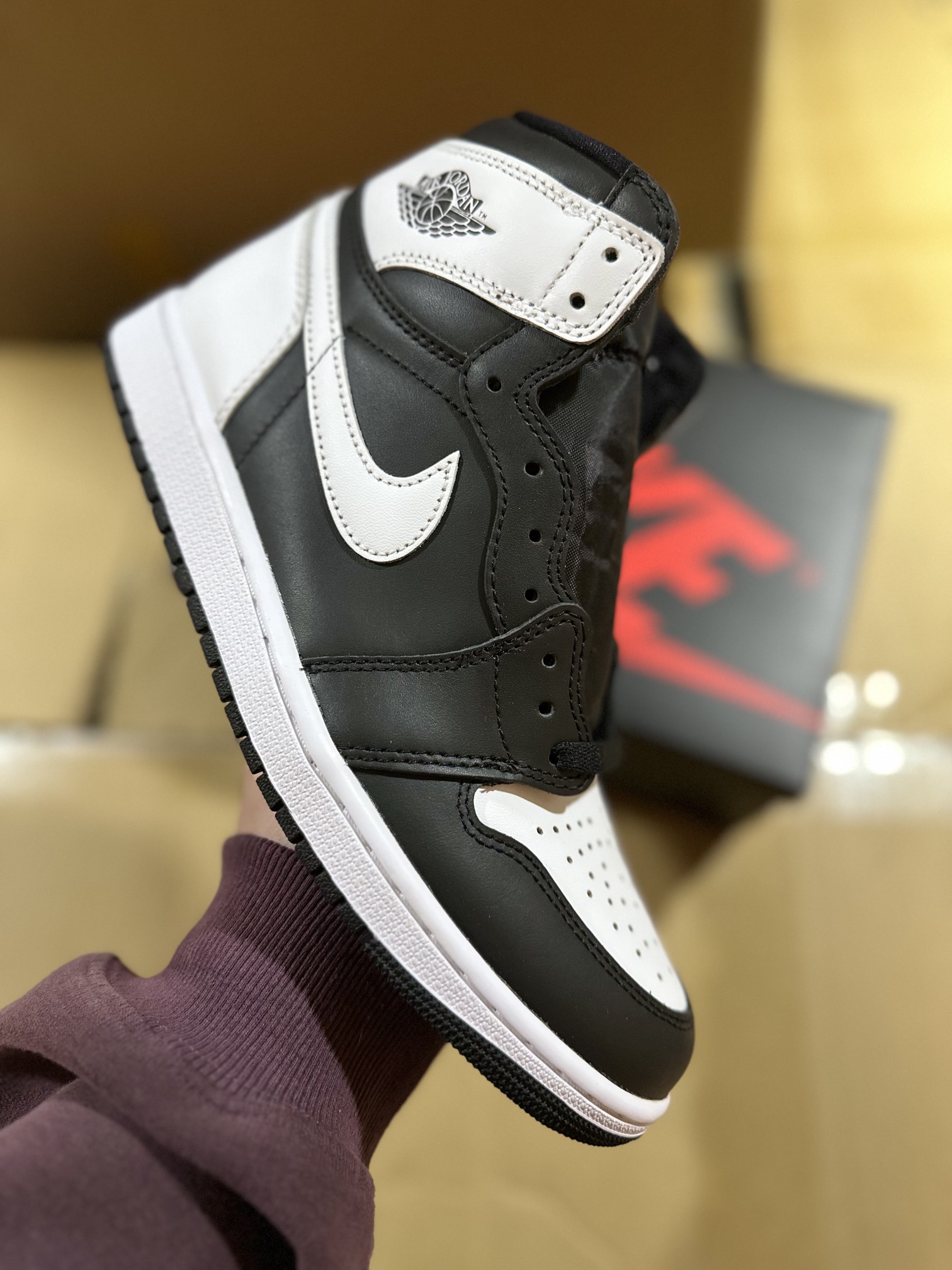 福利特价新增一色AirJordan1HighOG“BlackWhite”白黑4040.5414242.5