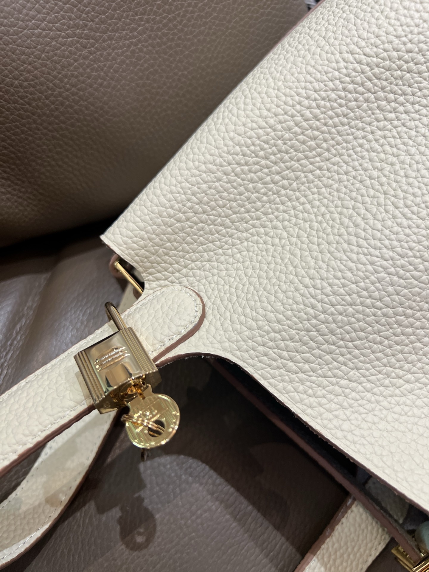 菜蓝子 TC牛皮製防犯機能付き工匠バッグ 立体型 18cm