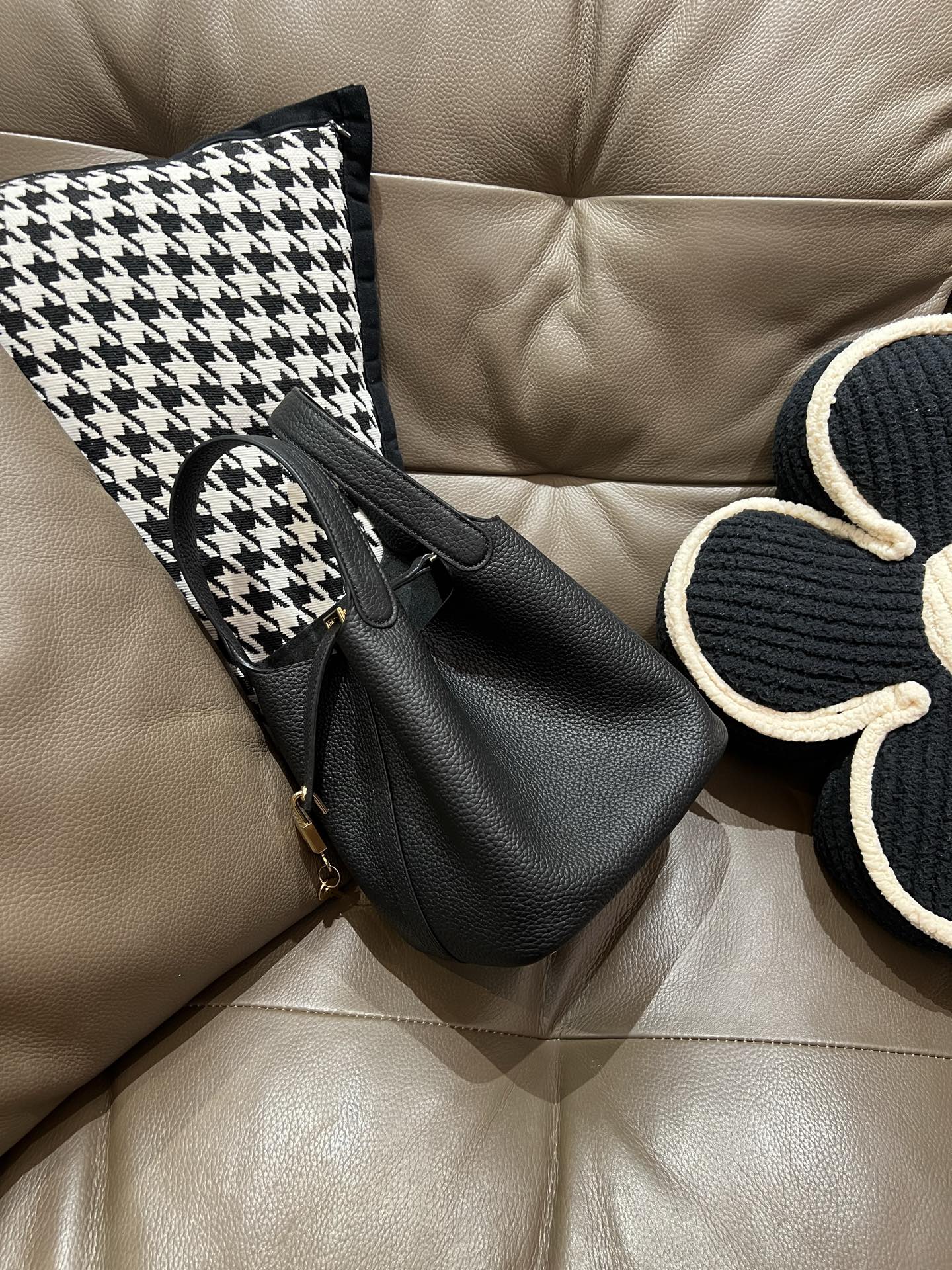 菜蓝子 18cm TC牛皮製 防犯機能付き銅ロックの高品質バッグ