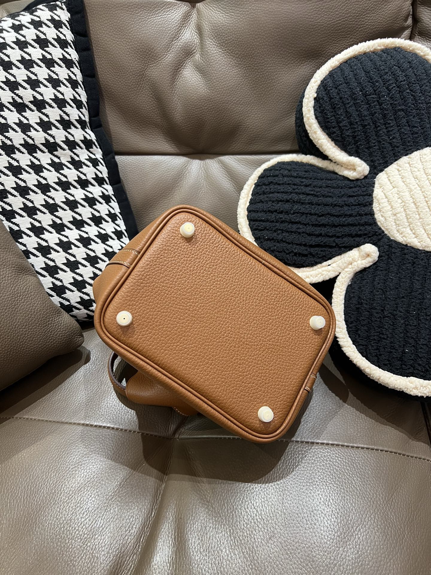 菜蓝子 TC牛皮製防伪ライン付き工匠内コードの高級バッグ