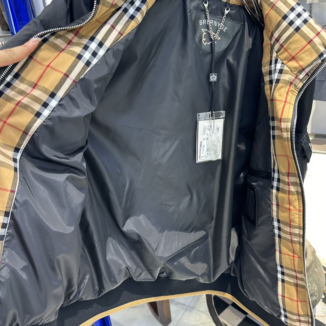 巴宝莉/Burberry24秋冬新品男士时尚羽绒服外套欧洲米兰走秀新品挺括垂顺奢华海外官网品牌元素设计细