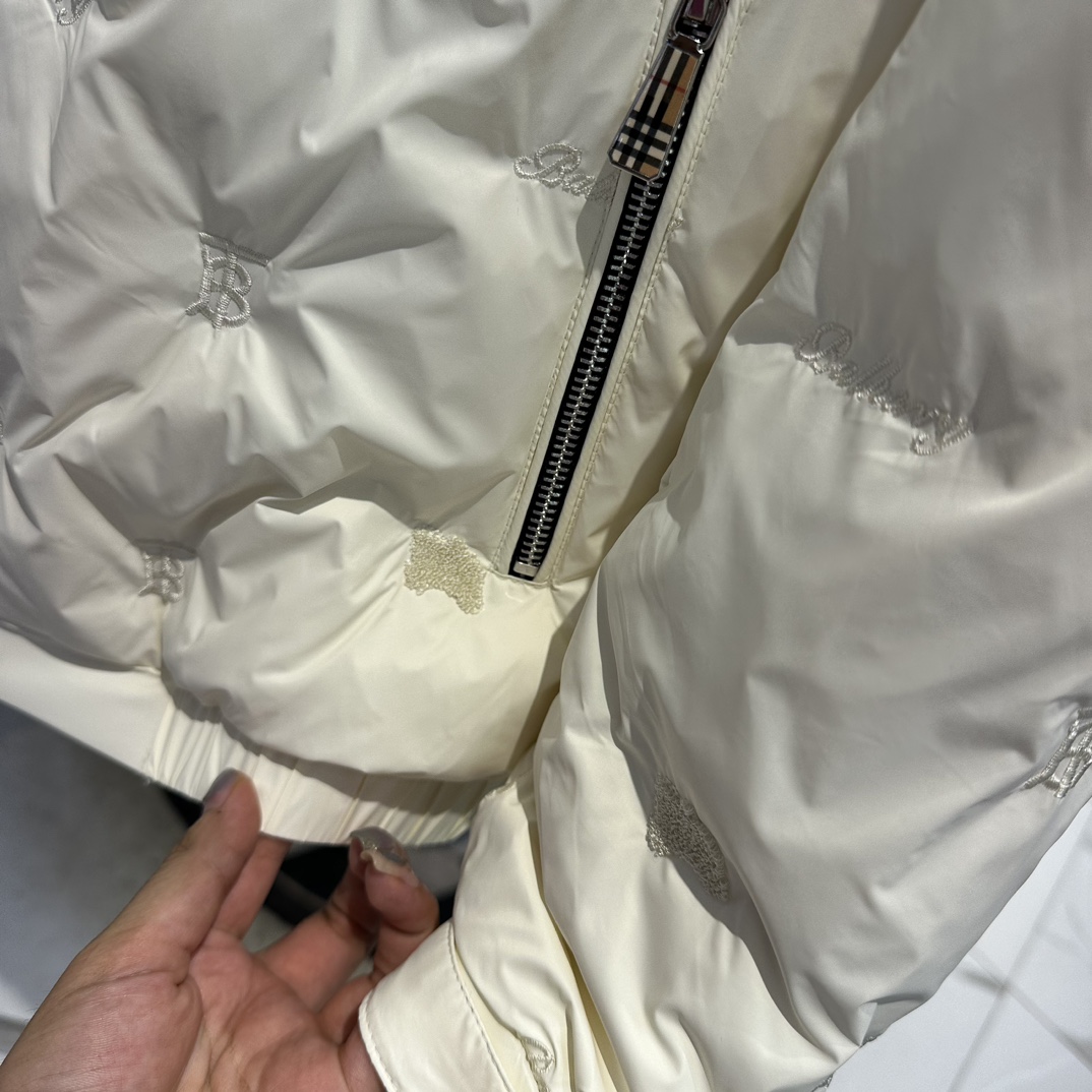 巴宝莉/Burberry24秋冬新品男士时尚羽绒服外套欧洲米兰走秀新品挺括垂顺奢华海外官网品牌元素设计细