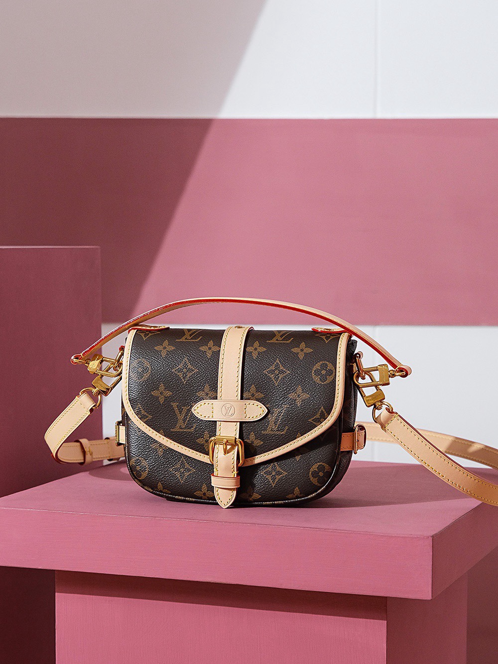 NO:178085,Gemini Series M46740 Free Inspection Edition# Size: 20*16*7.5cm Series, it has become the 