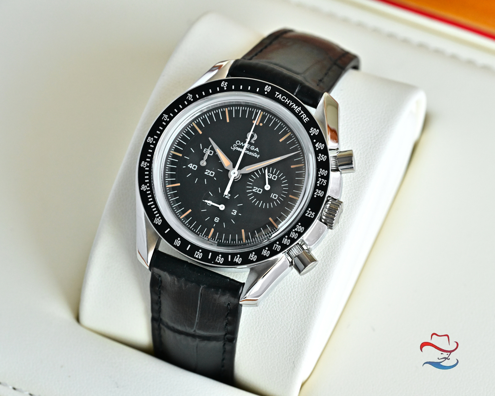 Omega Speedmaster Professional Moonwatch stainless steel case, black tachymeter bezel, black dial, black leather strap 42mm Men's Mechanical