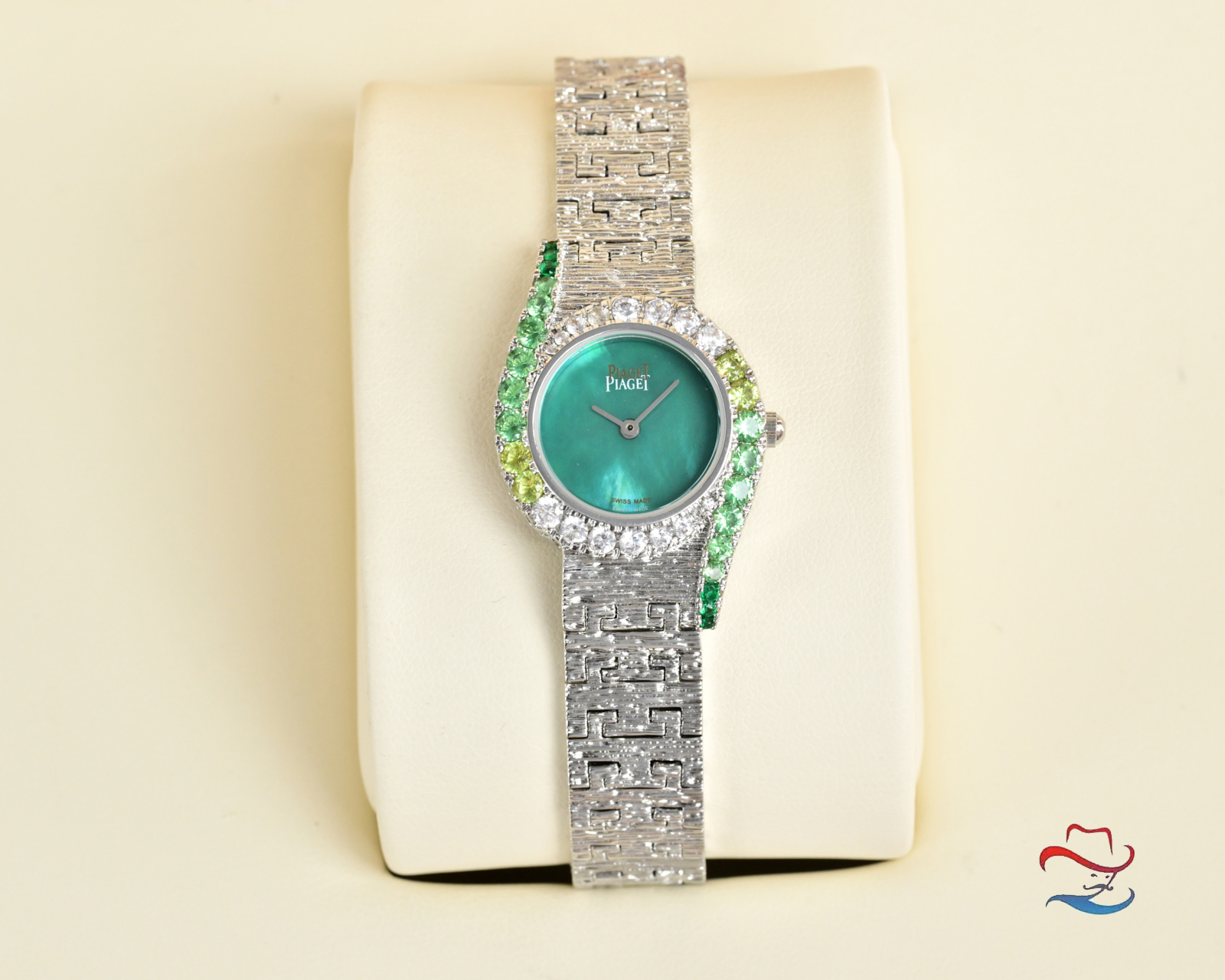 Piaget Limelight Gala Precious white gold diamond-set bezel white mother-of-pearl dial white gold bracelet 26mm Women's Quartz