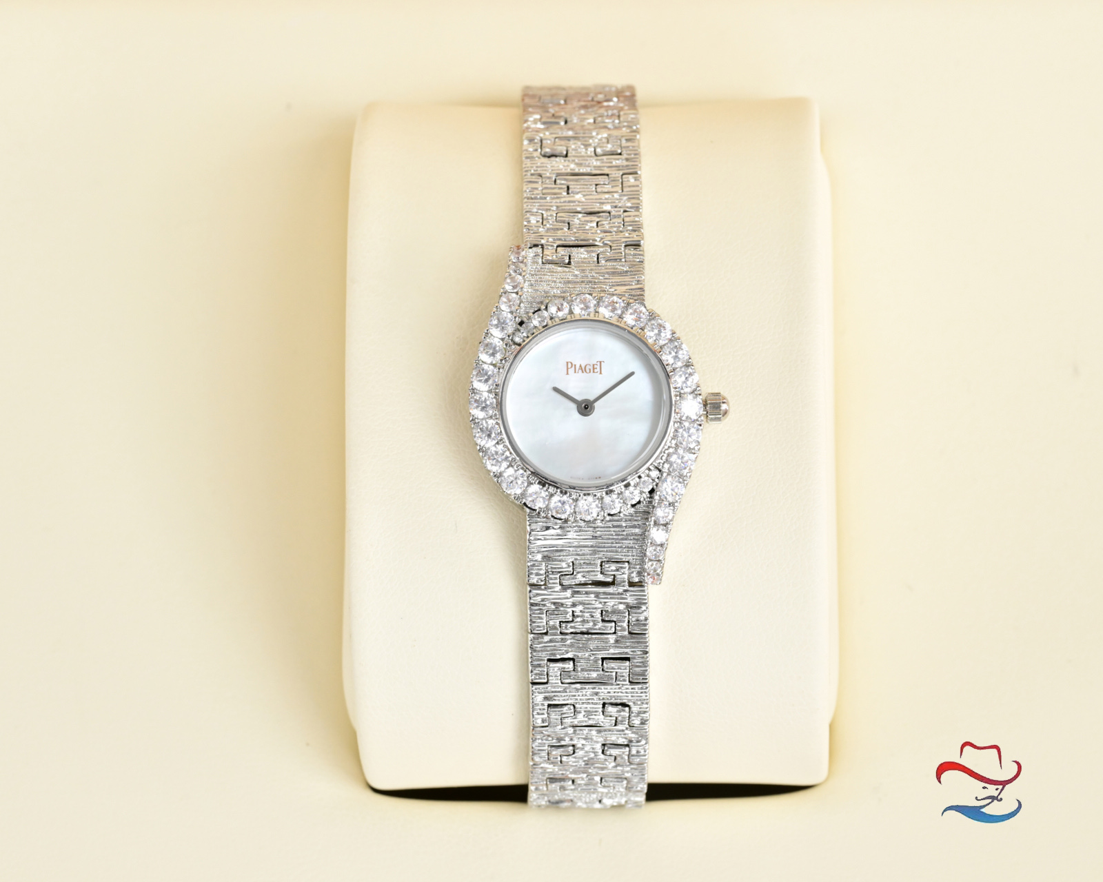 Piaget Limelight Gala Precious white gold diamond-set bezel white mother-of-pearl dial white gold bracelet 26mm Women's Quartz