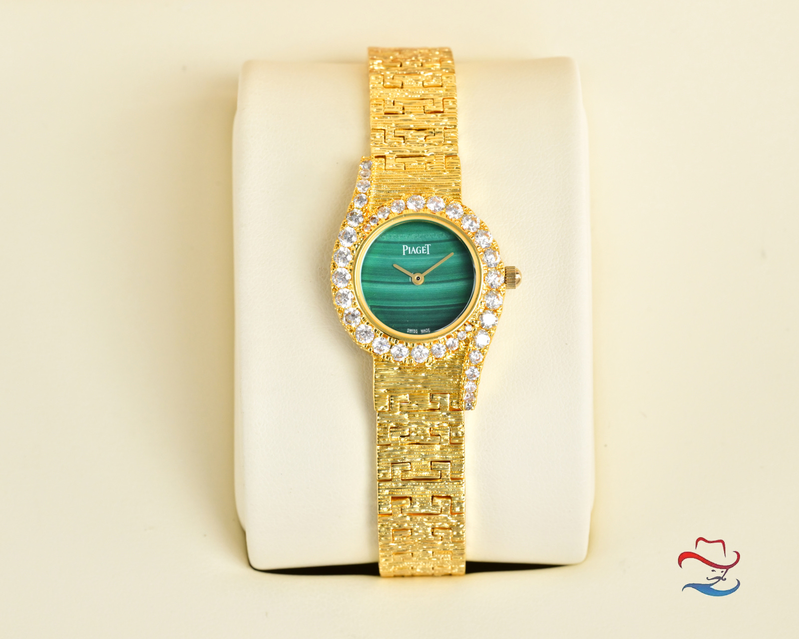 Piaget Limelight Gala Precious yellow gold case and bracelet, diamond bezel, green malachite dial 26mm Women's Quartz