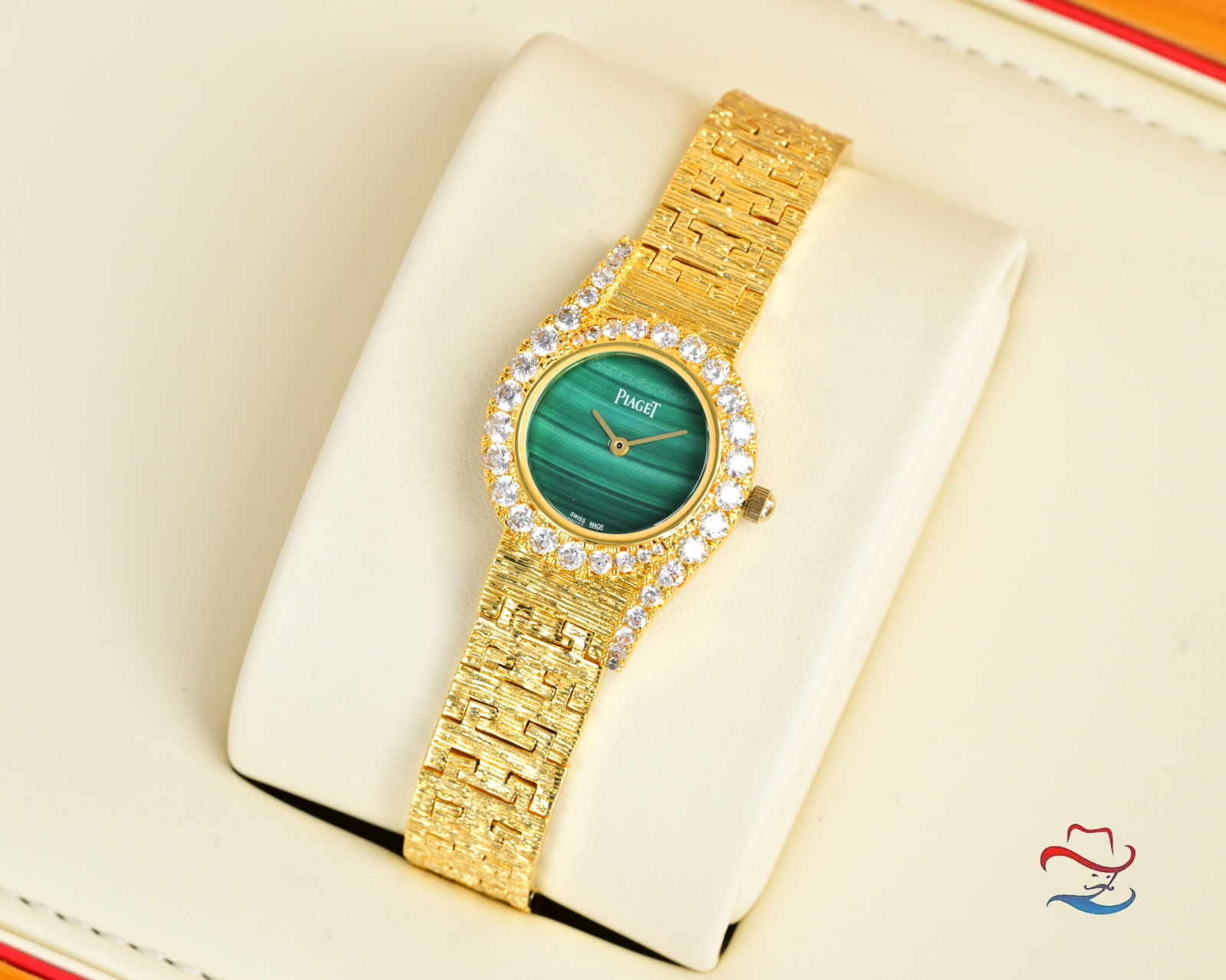 Piaget Limelight Gala Precious yellow gold case and bracelet, diamond bezel, green malachite dial 26mm Women's Quartz