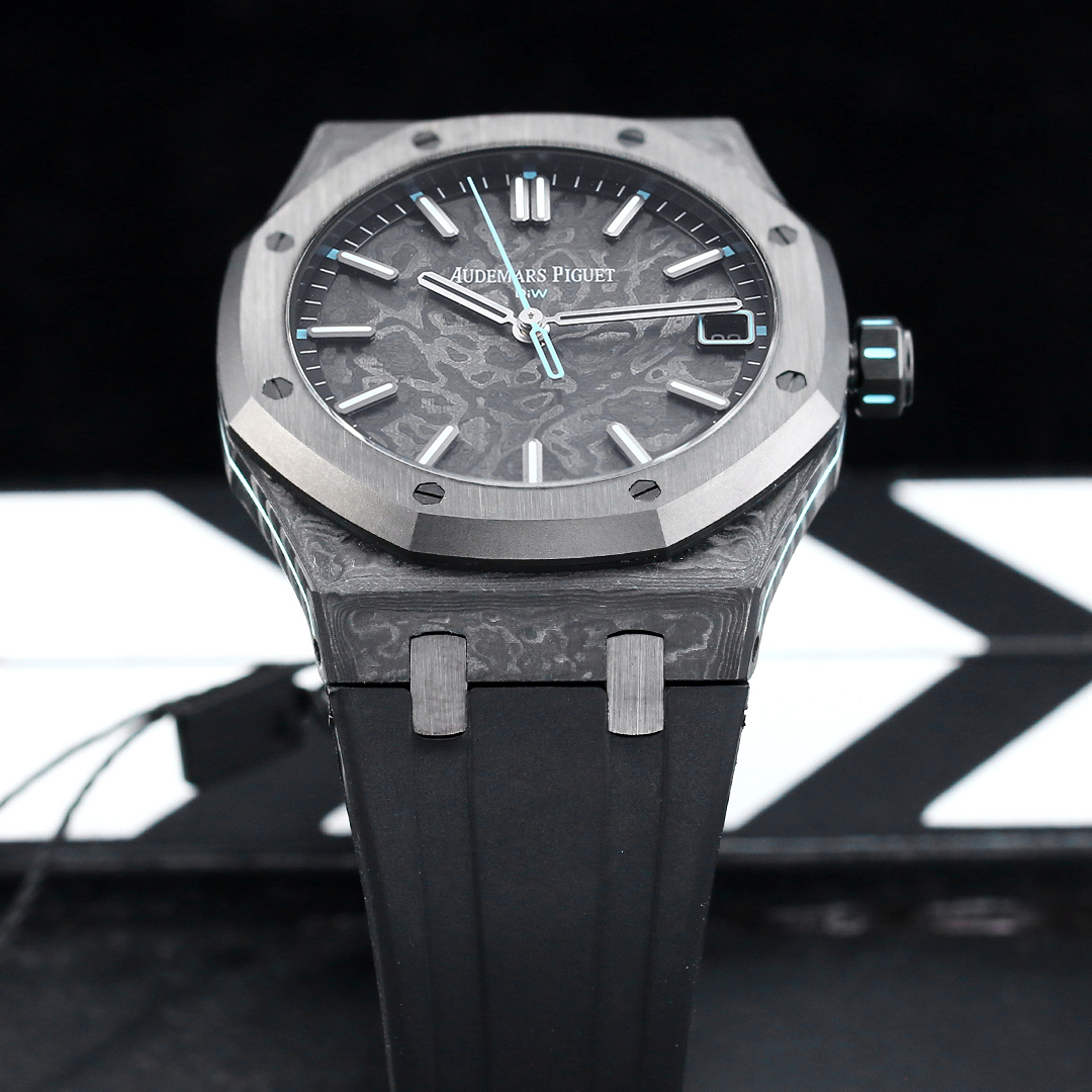 Audemars Piguet Royal Oak 15500 DiW gray carbon case and bezel, gray patterned dial, black rubber strap 41mm Men's Automatic