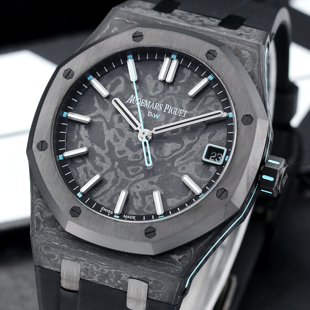 Audemars Piguet Royal Oak 15500 DiW gray carbon case and bezel, gray patterned dial, black rubber strap 41mm Men's Automatic