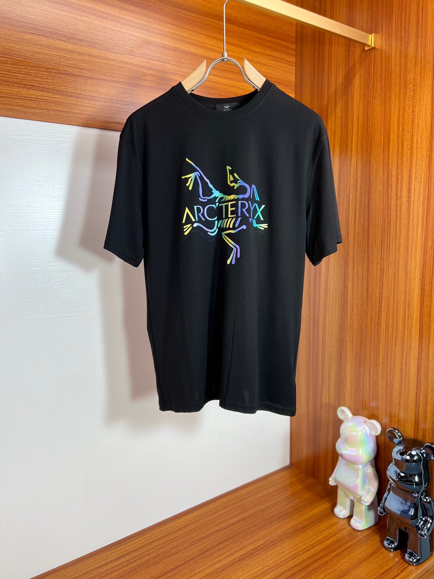 NO:153243,ARc** 2025 spring and summer style/official website synchronization The fabric is made of pure cotton combed cotton fabric, and the upper body style is super positive!  Everyday versatile, a must-have item for wardrobe!  Size M-XXXL, alexander wang19860909ARc** 2025春夏款/官网同步 面料采用纯棉精梳棉面料,上身版型超正！日常百搭,衣橱必备单品！ 尺码 M-XXXL,,alexander wang,Men's clothing