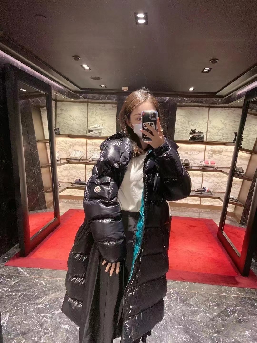 “Moncer’s Maya Fowl Jacket: High-Quality Urban Fashion for Couples” - 图片 3
