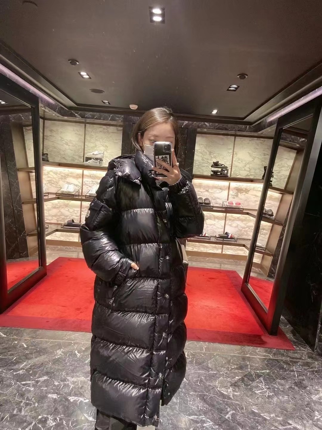 “Moncer’s Maya Fowl Jacket: High-Quality Urban Fashion for Couples” - 图片 4