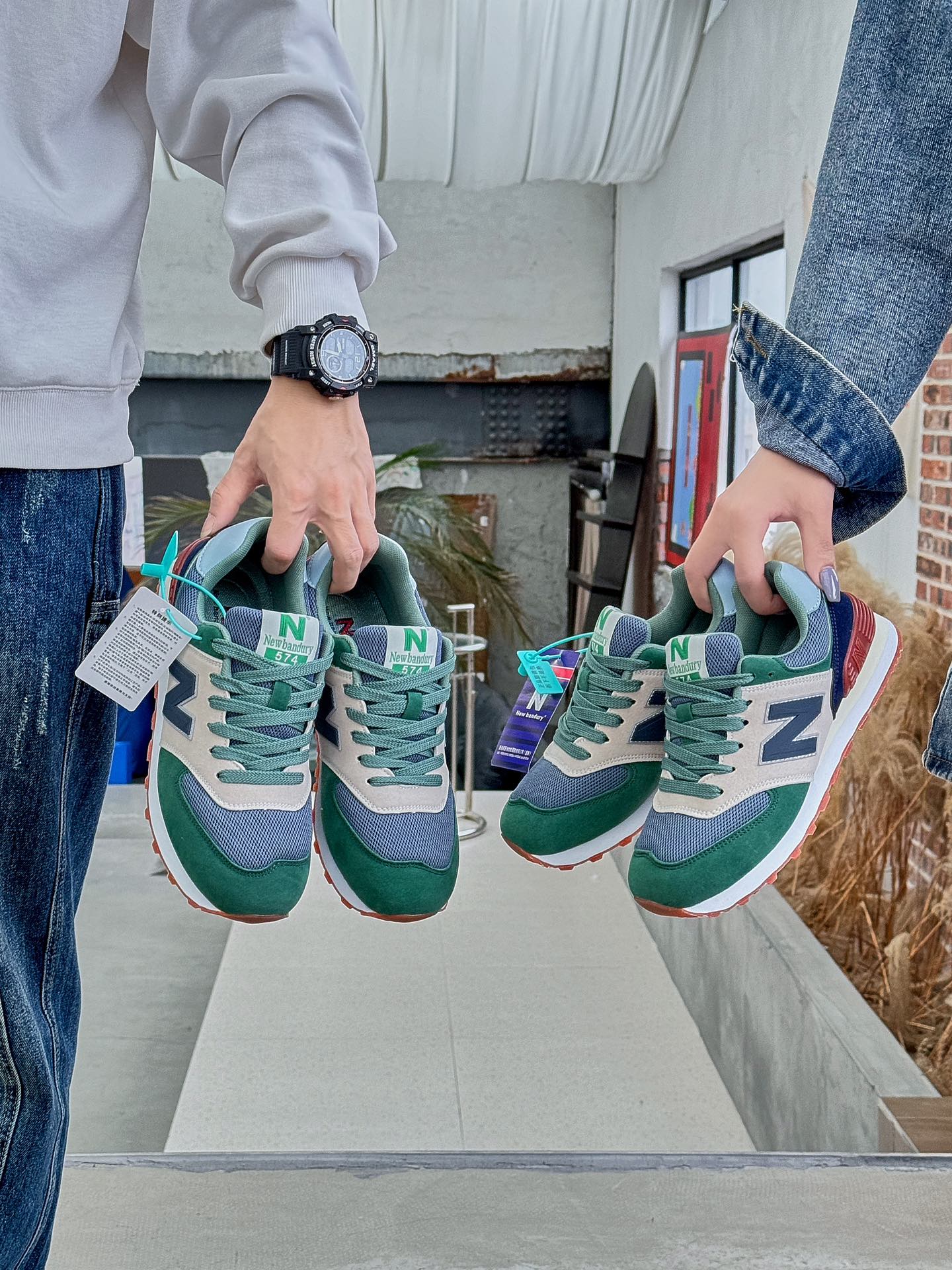 All-season casual sneakers featuring a soft, cushioned footbed - Comprehensive 5