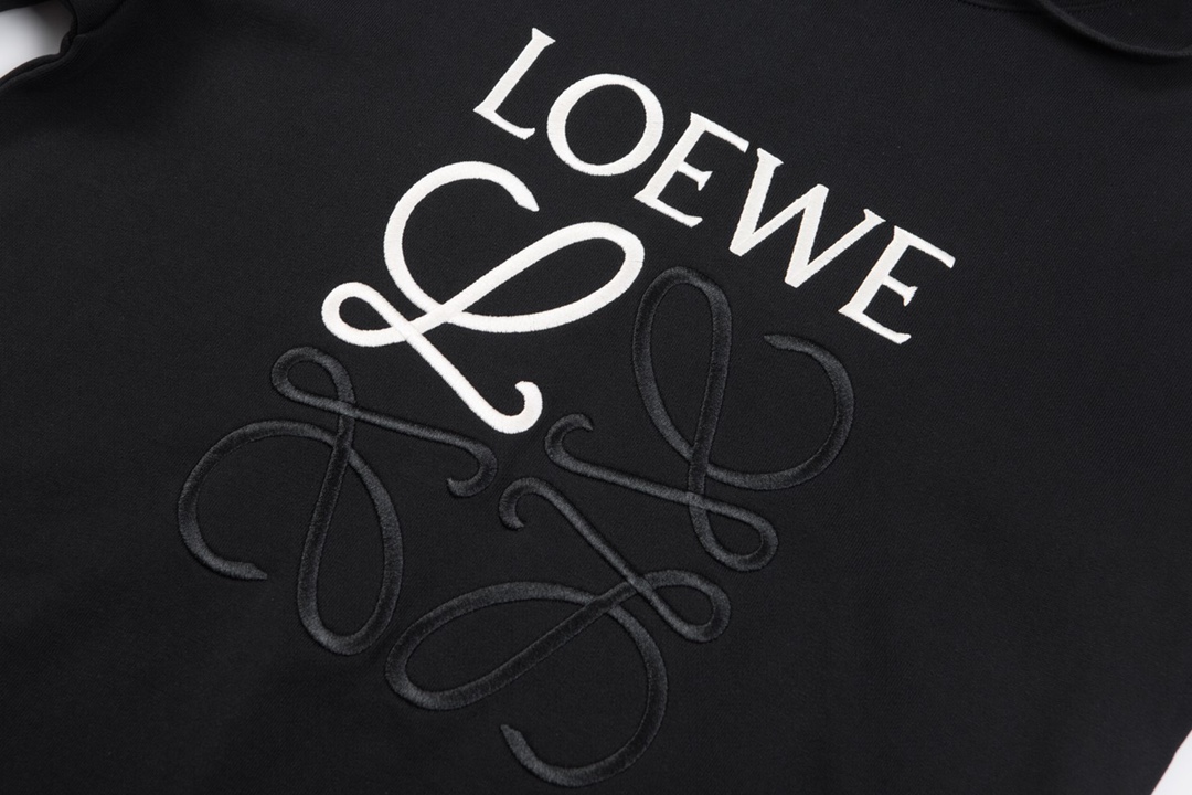 High-End Custom Loewe Home Embroidery Thongs: Top Quality, Oversize, Unisex, Black - 图片 5