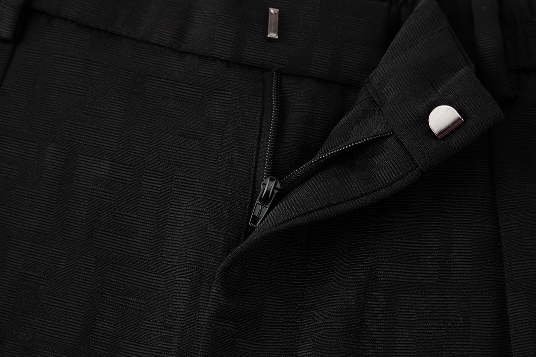 芬迪 Fendi 高级成衣风衣外套及大衣服饰 #40ABE67D 4