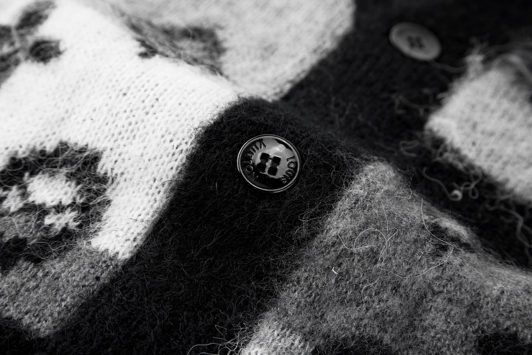 Louis Vuitton 23FW Mohair Jacquard Cardigan Wool Blend Monogram Sweater 6 i1723882167 3290 8