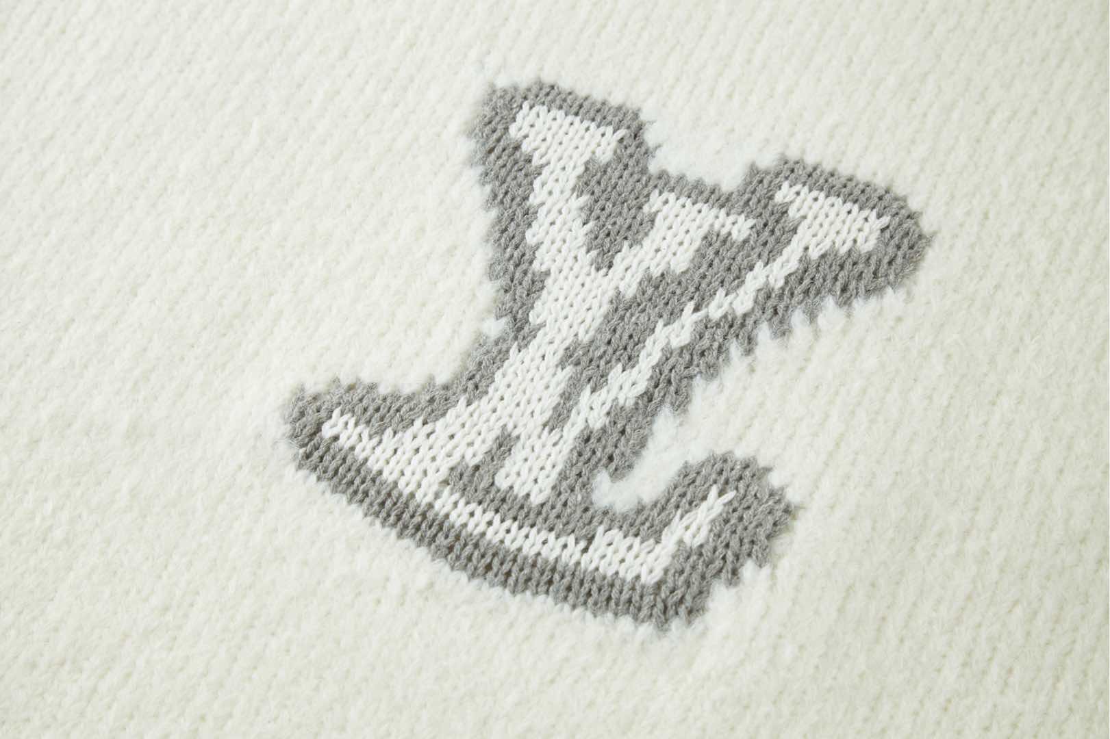 Louis Vuitton White Wool-Blend Sweater with Mirror Intarsia Logo, Elegant Style 4 i1735816673074 7139 0 4