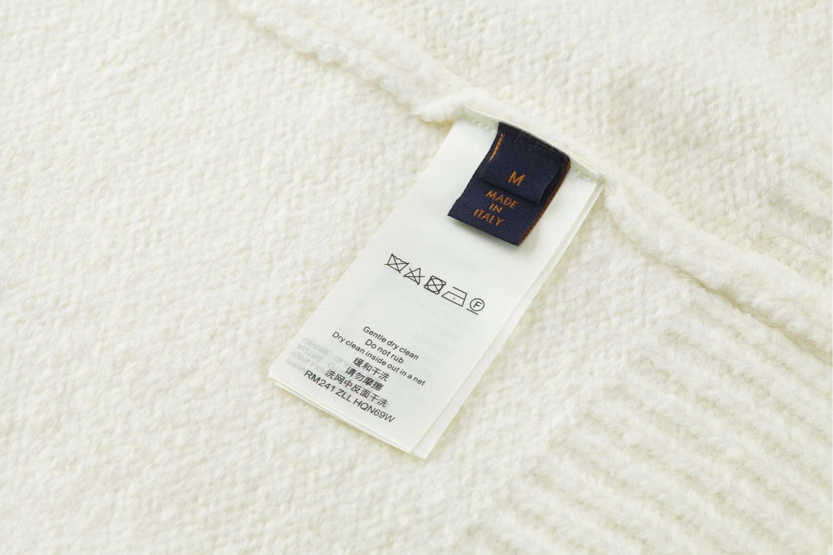 Louis Vuitton White Wool-Blend Sweater with Mirror Intarsia Logo, Elegant Style 6 i1735816673392 4911 0 3