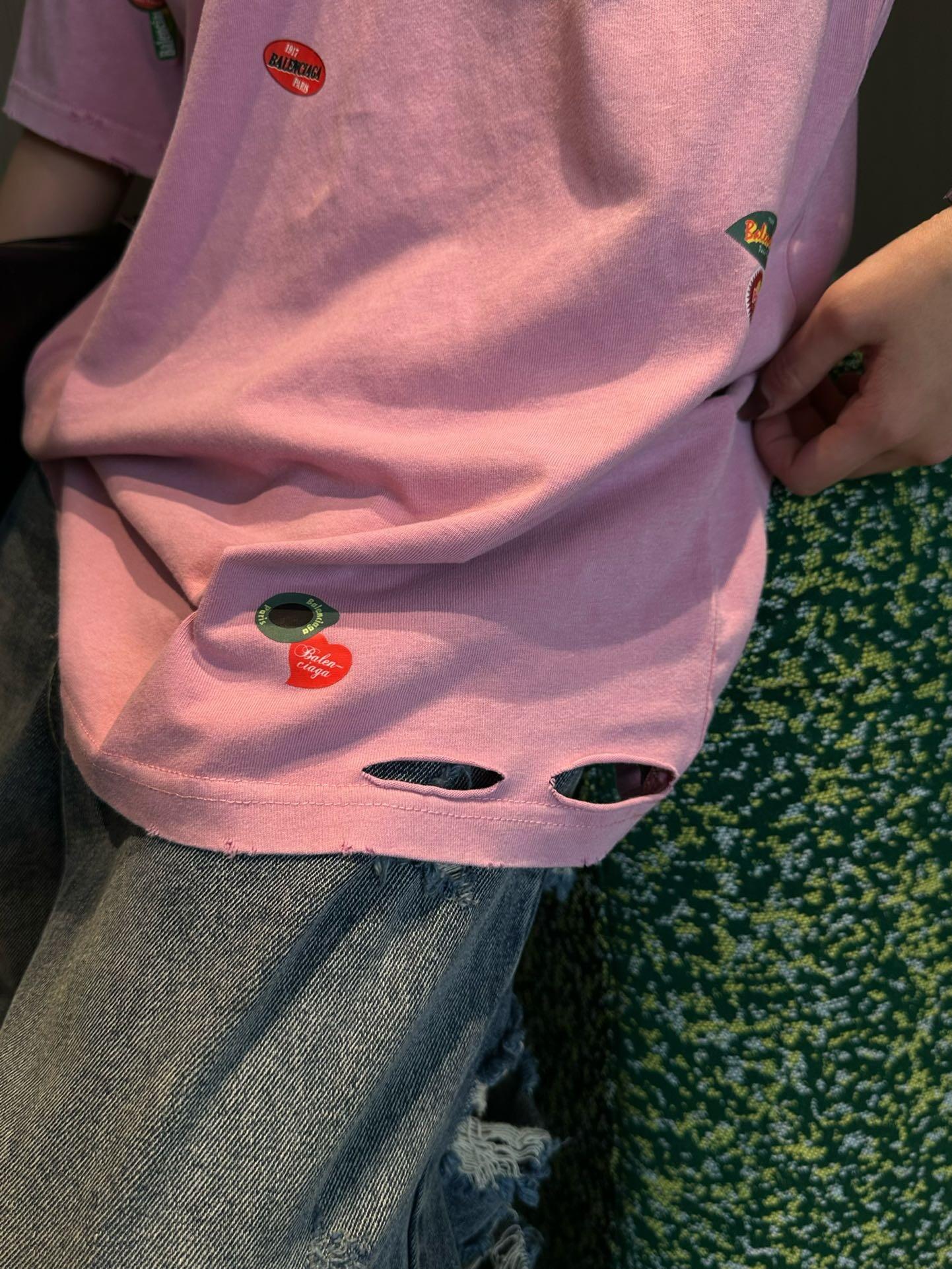  。BLCG 巴黎卡通印花做旧短袖
面料：采用21支巴黎棉 该款面料采用巴黎专用面料为原版定织，棉料采用