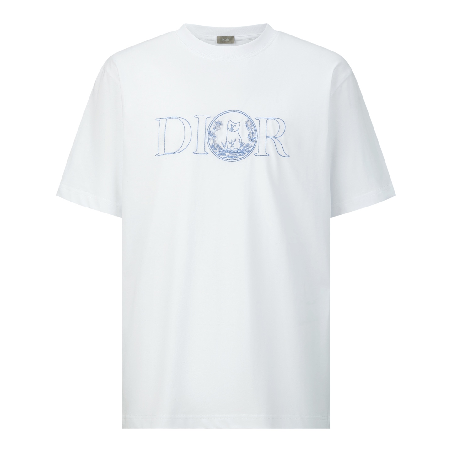 。Dior 刺绣小猫圆领短袖
面料：采用26织双纱面料，面料布匹洗水后为260克，罗文搭配1*1配套32