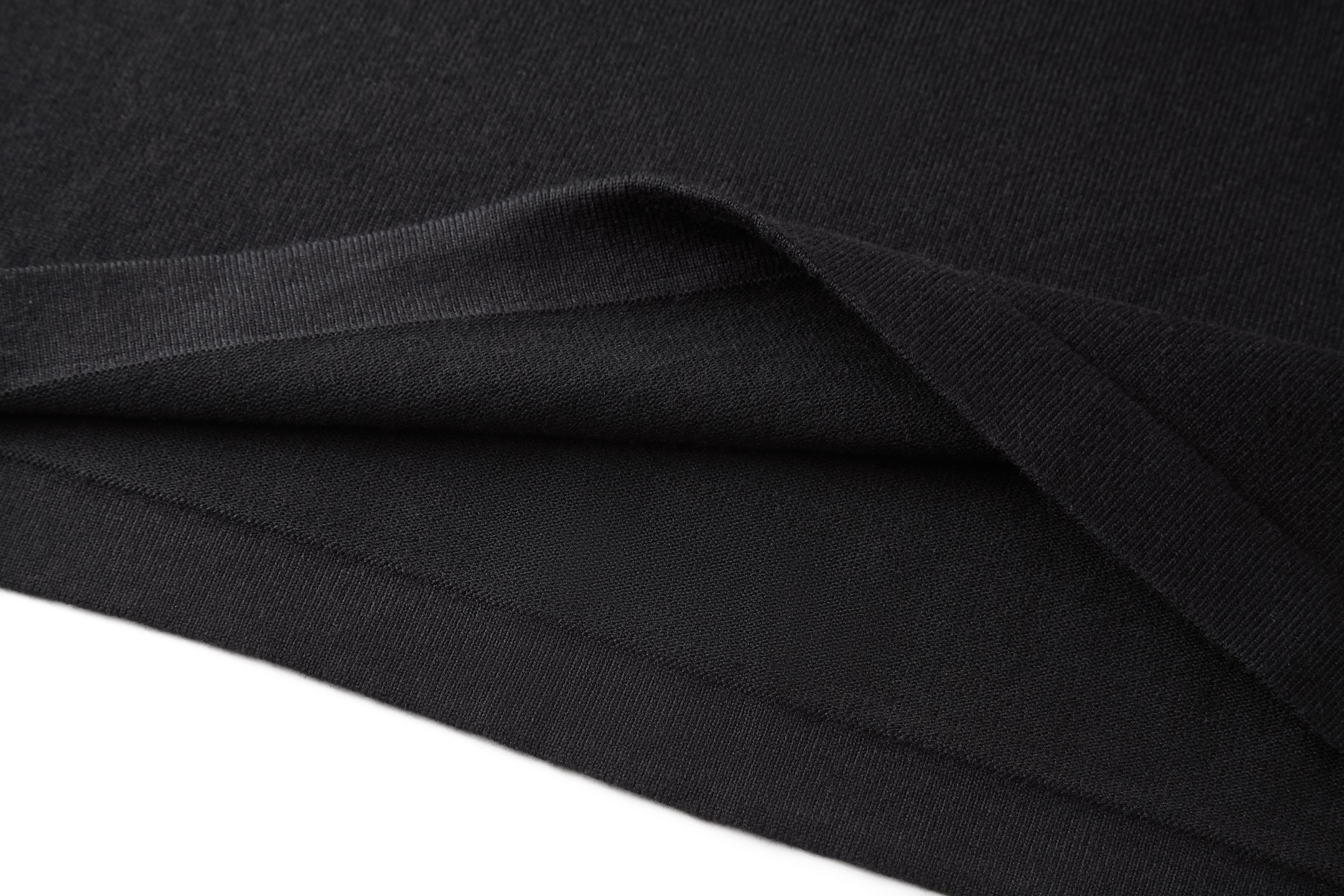 。Givenchy 纪梵希HG签名提花针织衫
面料：采用50支纯棉毛纱，16针进口细针织出，成衣效果轻薄