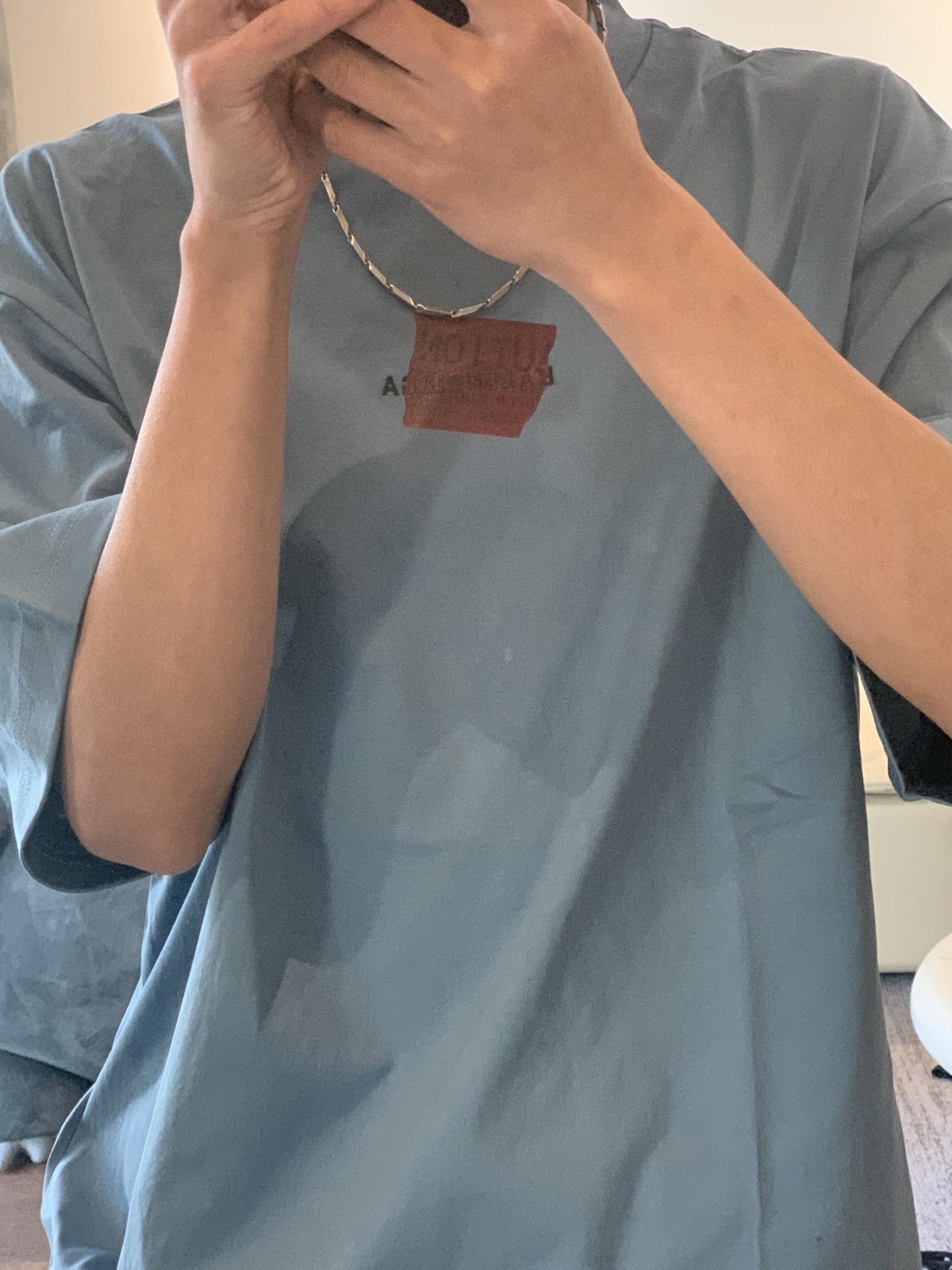 。BLCG 巴黎胶带刺绣印花短袖
面料：采用21支双纱精梳棉，面料定制1：1原版同色。面料成衣洗水后克重