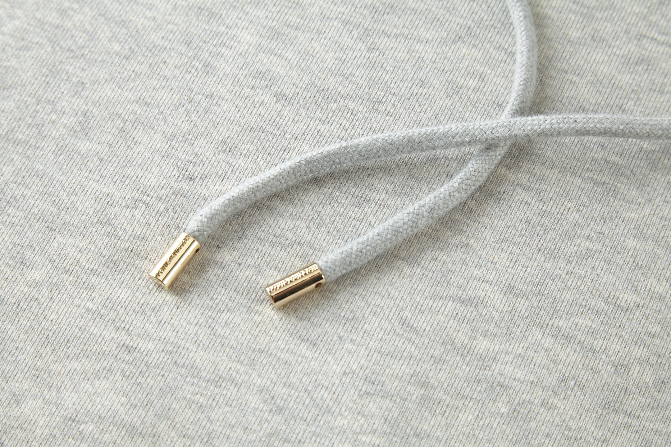 。LOUIS VUITTON 莱茵石烫钻圆领帽衫卫衣
面料：380克混纱毛圈面料，面料原版定染定织底部多