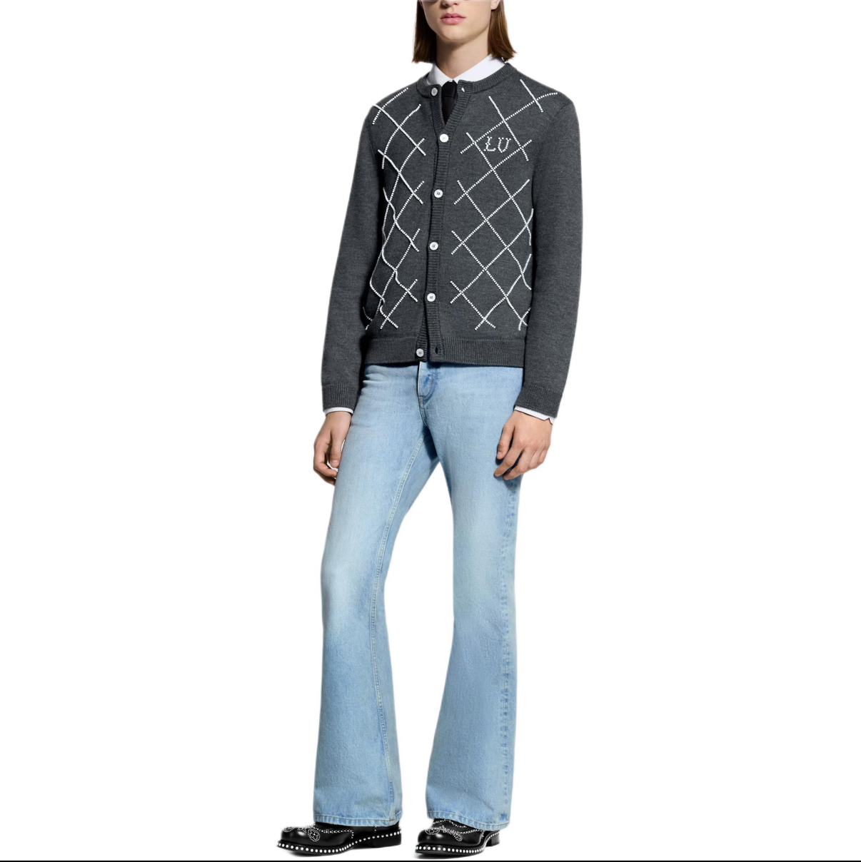 。LOUIS VUITTON 机缝珍珠标识针织衫面料：创业30%羊毛，60%棉，10%锦纶。辅料，纽扣采
