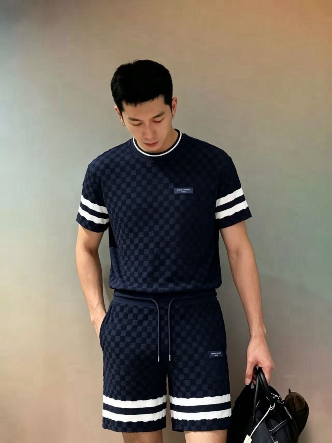 LOUIS VUITTON 棋盘格提花针织短裤面料：采用100%绵纱。定染配色绿。辅料：定制纯绵圆绳，电