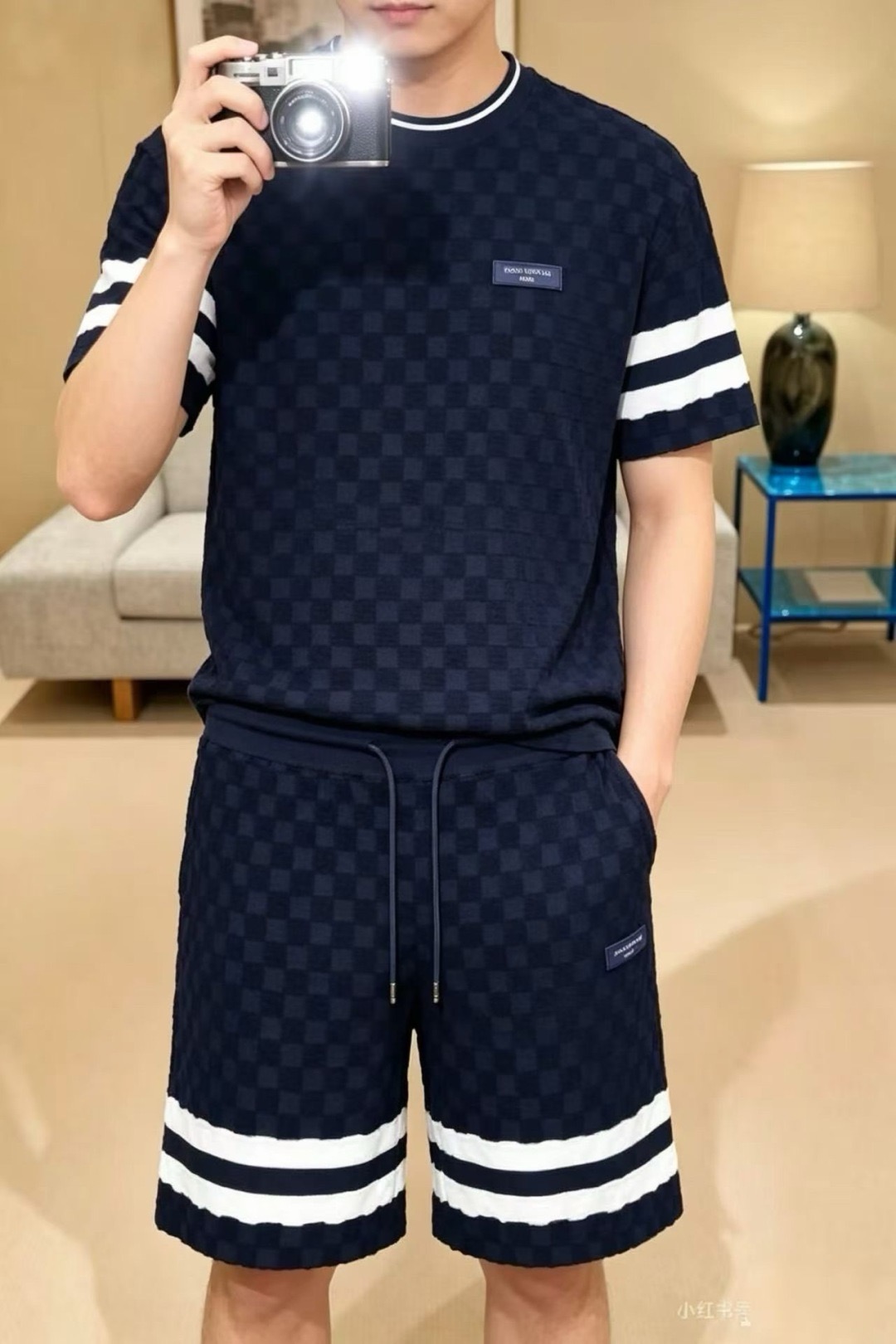 LOUIS VUITTON 棋盘格提花针织短裤面料：采用100%绵纱。定染配色绿。辅料：定制纯绵圆绳，电