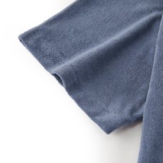 DIOR 口袋刺绣毛巾布短袖 面料:采用100%纯绵定染定织毛巾布。 面料:螺纹采用2*2高克重双纱螺纹。 工艺:刺绣采 DIOR 口袋刺绣毛巾布短袖 面料:采用100%纯绵定染定织毛巾布。 面料:螺纹采用2*2高克重双纱螺纹。 工艺:刺绣采