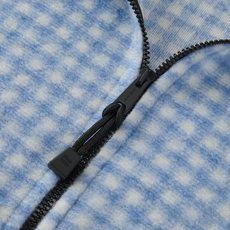MiuMiu 格子刺绣标识拉链外套 面料:采用40%羊毛,60%绵摇粒绒。 面料:领条采用100%棉质摇粒绒。 辅料:拉 MiuMiu 格子刺绣标识拉链外套 面料:采用40%羊毛,60%绵摇粒绒。 面料:领条采用100%棉质摇粒绒。 辅料:拉