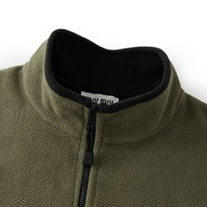 MiuMiu 刺绣摇粒绒拉链外套 面料:采用70%棉,20%羊毛,10%涤纶。 面料:领条采用100%棉质摇粒绒。 辅料 MiuMiu 刺绣摇粒绒拉链外套 面料:采用70%棉,20%羊毛,10%涤纶。 面料:领条采用100%棉质摇粒绒。 辅料