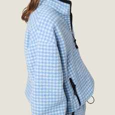 MiuMiu 格子刺绣标识拉链外套 面料:采用40%羊毛,60%绵摇粒绒。 面料:领条采用100%棉质摇粒绒。 辅料:拉 MiuMiu 格子刺绣标识拉链外套 面料:采用40%羊毛,60%绵摇粒绒。 面料:领条采用100%棉质摇粒绒。 辅料:拉