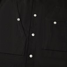 Stonelsland 石头岛 斜纹牛仔棉布工装外套 面料:采用100%棉斜纹牛仔棉布。 辅料:纽扣采用合金纽扣,面上激 Stonelsland 石头岛 斜纹牛仔棉布工装外套 面料:采用100%棉斜纹牛仔棉布。 辅料:纽扣采用合金纽扣,面上激