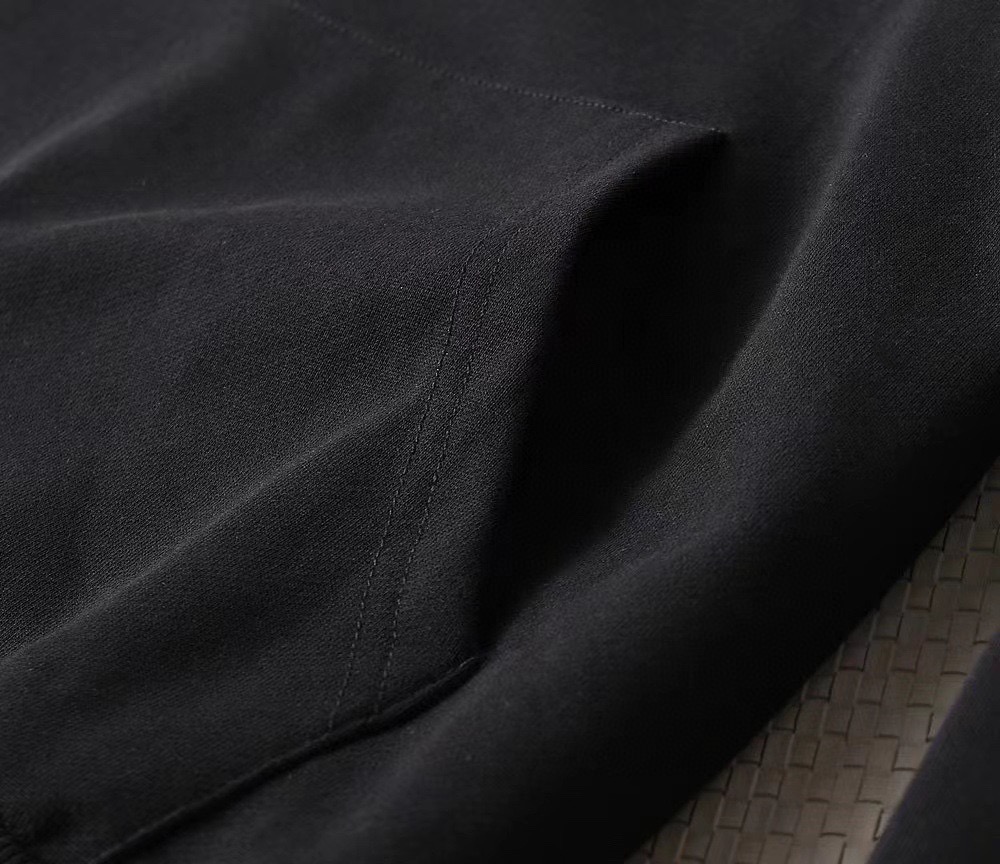Burberry 品牌：巴宝莉 (胖子福音) 2026ss秋款最新款长袖圆领卫衣